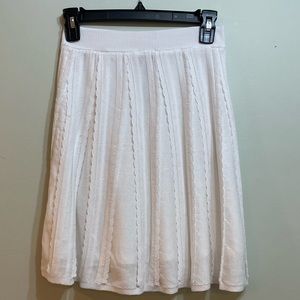 Nwot Express white delicate pleated skirt